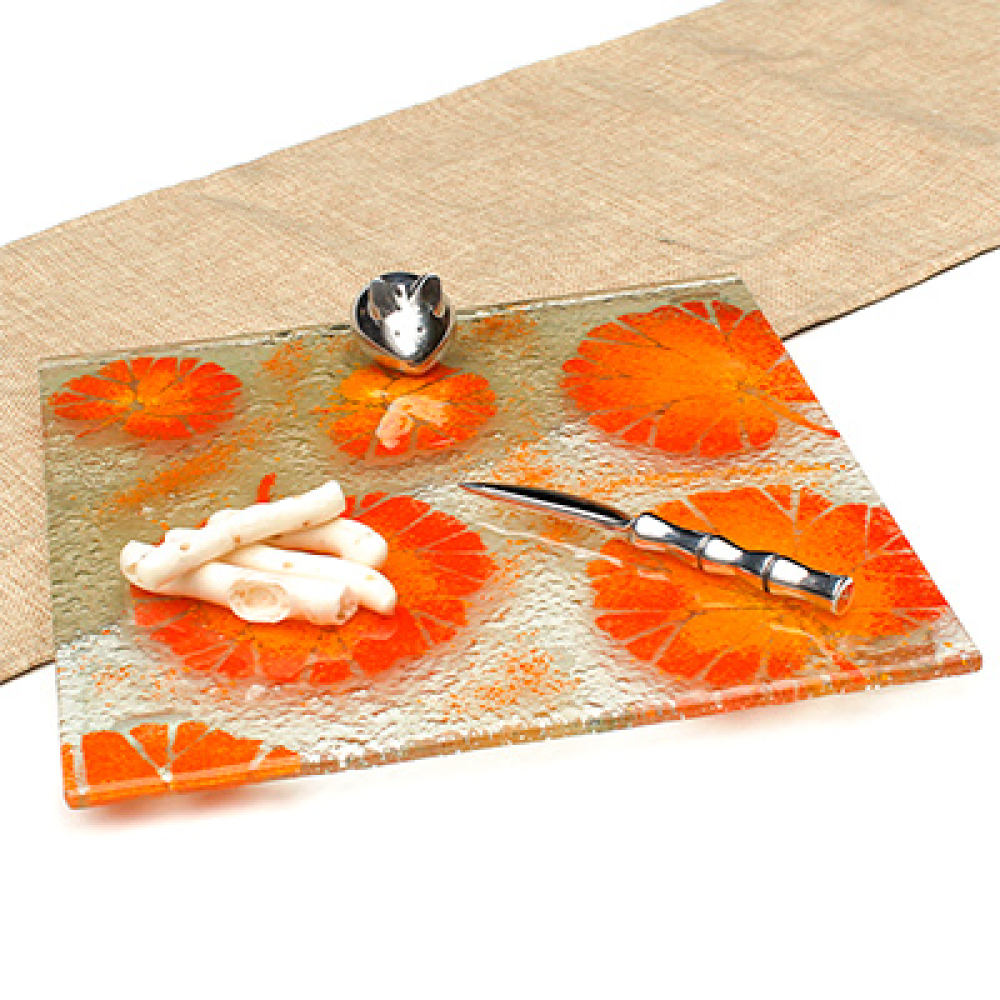 hojas oto&ntilde;ales serving board