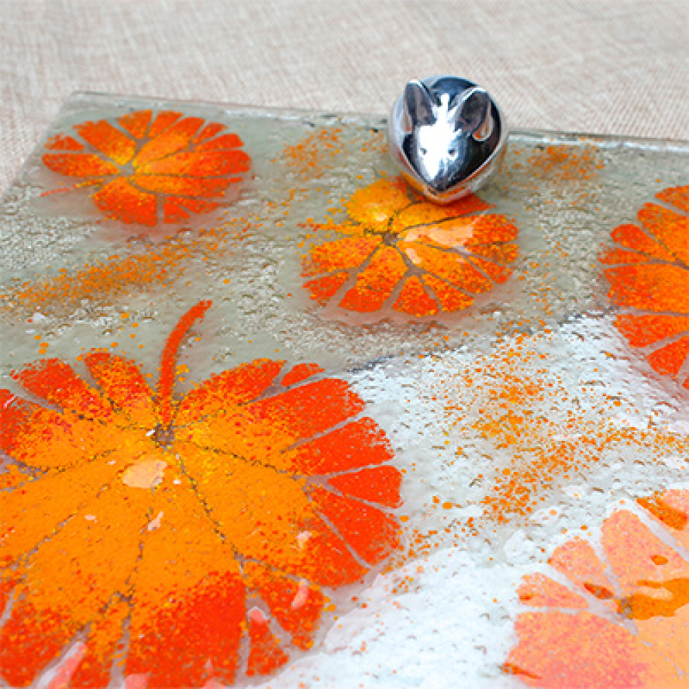 hojas oto&ntilde;ales serving board